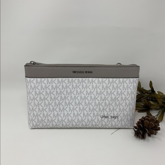 Michael Kors Kimberly Large 3 in 1 Tote - Picture 8 of 16